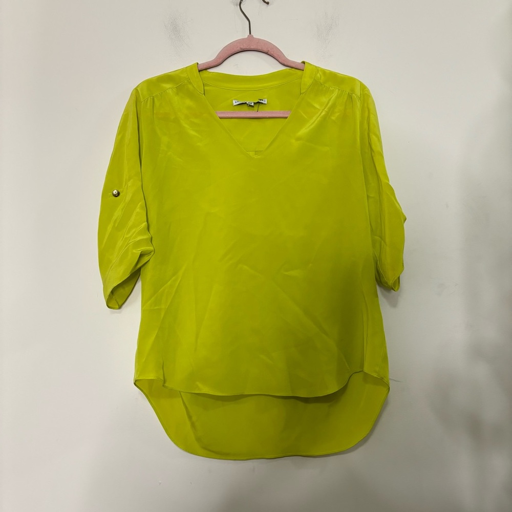 Amanda uprichard neon green silk short sleeve blouse M